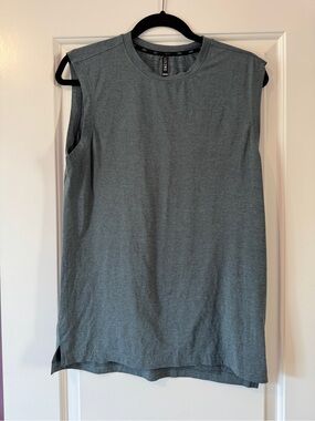 Leg3nd sleeveless muscle tee